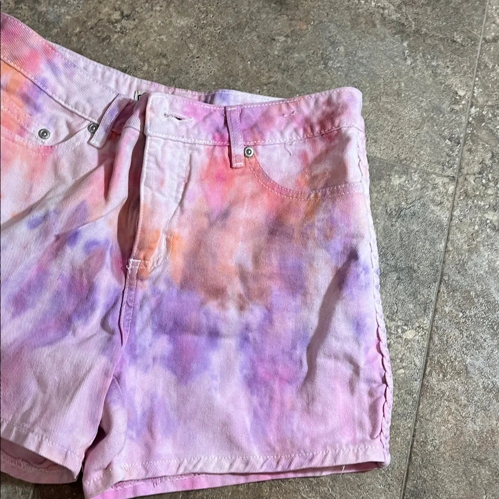 Colorful Women’s Tie-Dye Jean Shorts Size 4 - Picture 5 of 11